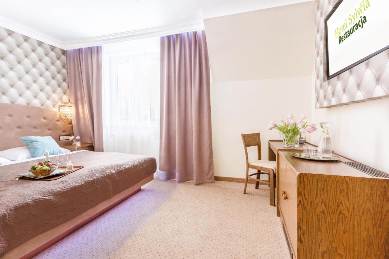 Hotel Sylwia Sośnicowice Buitenkant foto