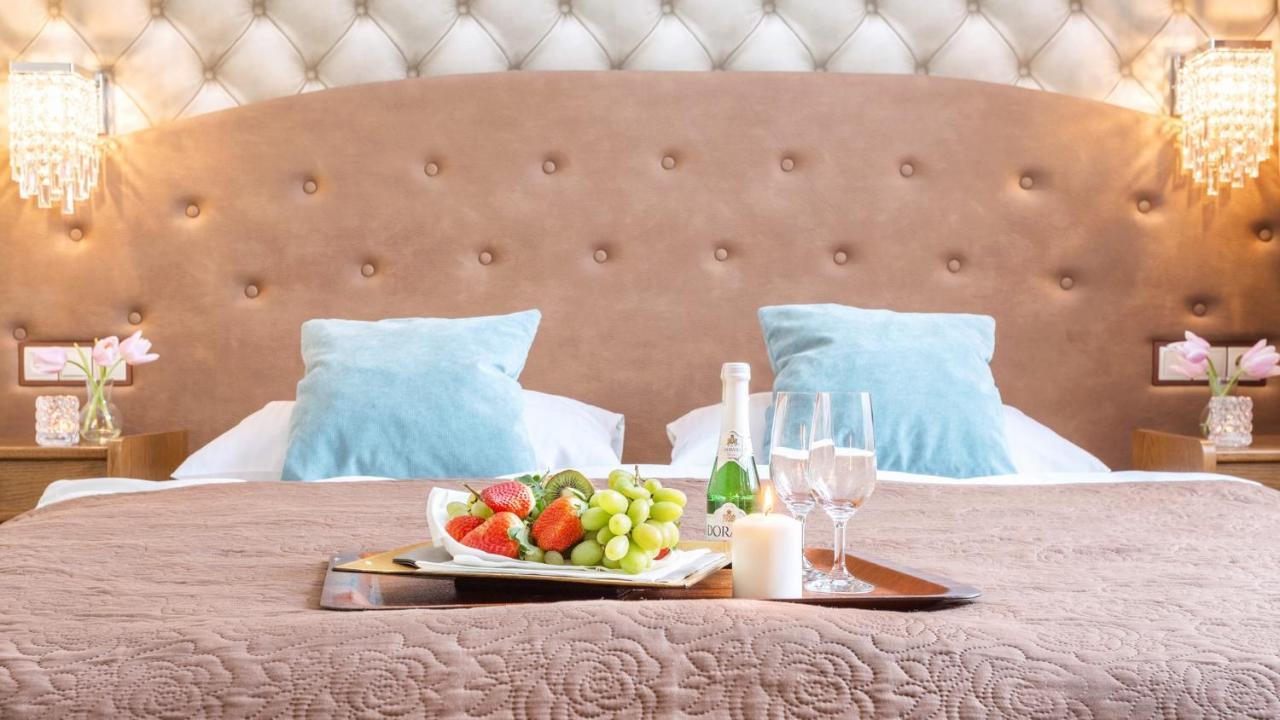 Hotel Sylwia Sośnicowice Buitenkant foto