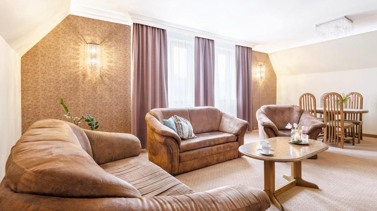 Hotel Sylwia Sośnicowice Buitenkant foto