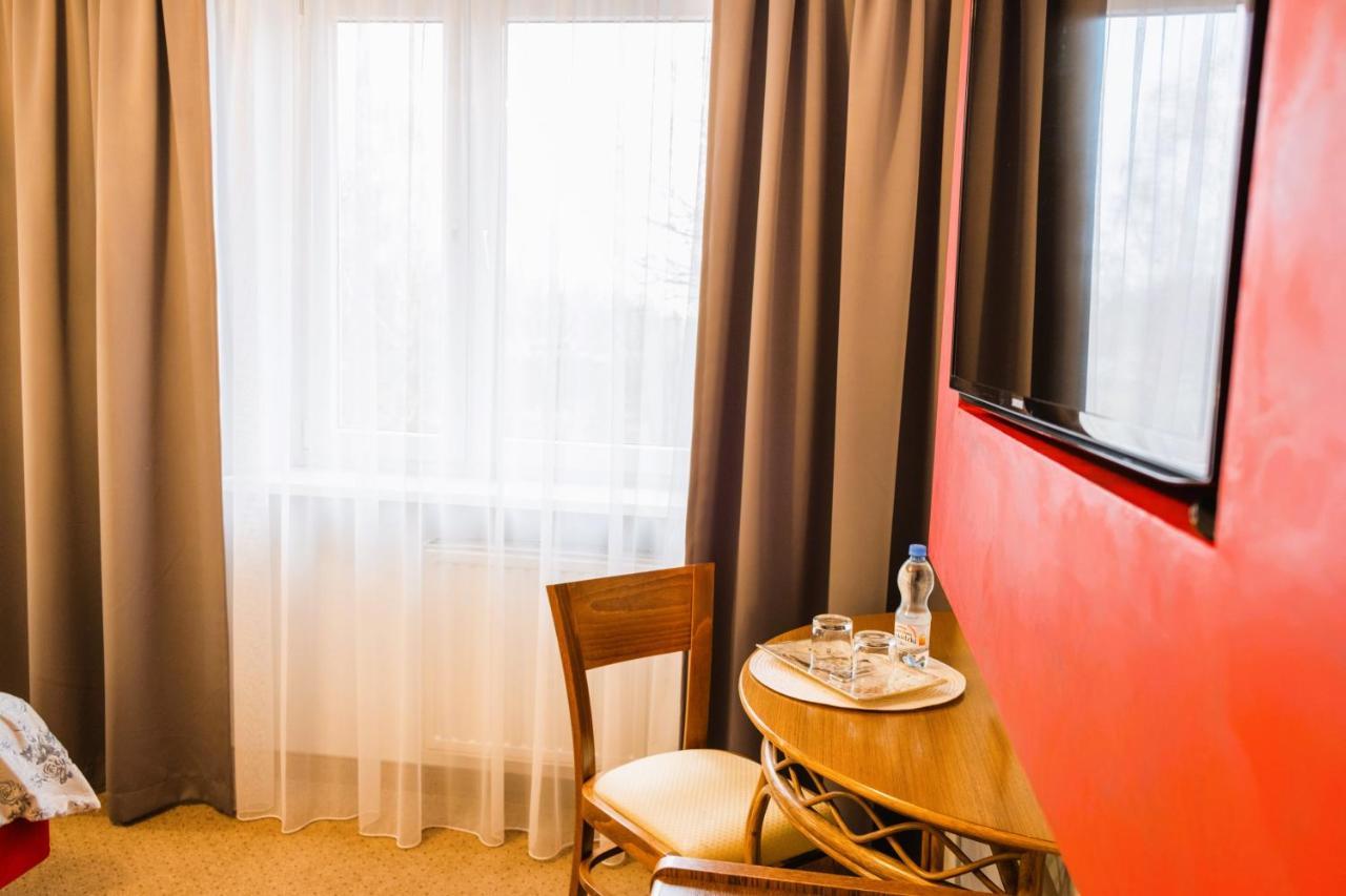 Hotel Sylwia Sośnicowice Buitenkant foto