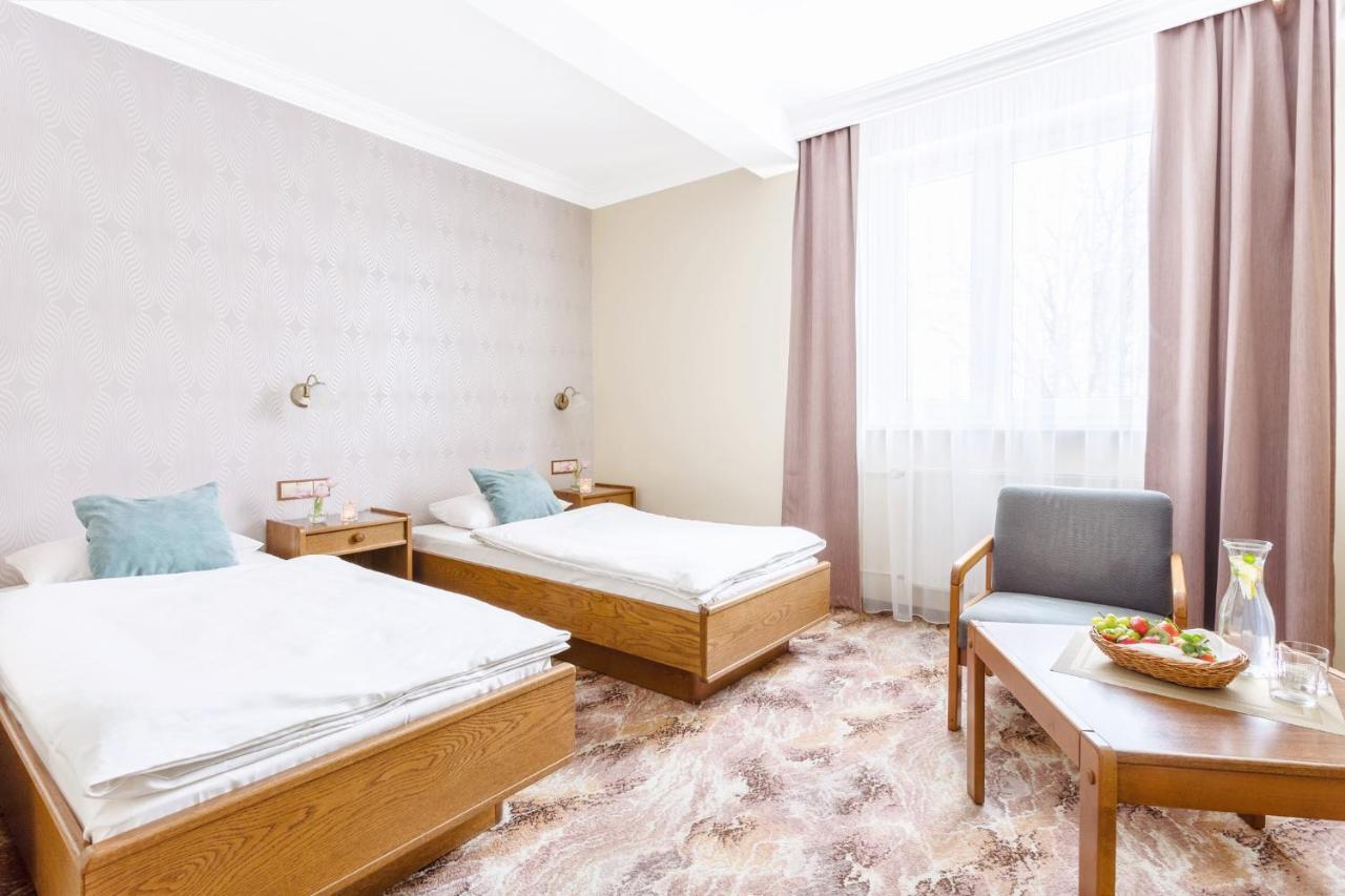Hotel Sylwia Sośnicowice Buitenkant foto
